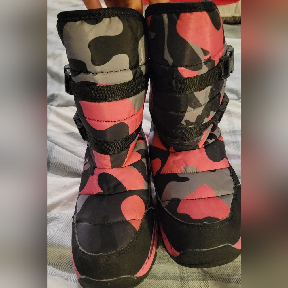 Big kid size 5 Mishansha snow boot - Picture 1 of 15